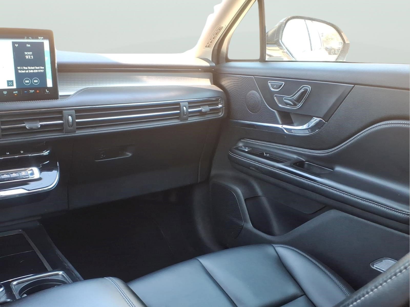 Used 2023 Lincoln Corsair FWD image 12