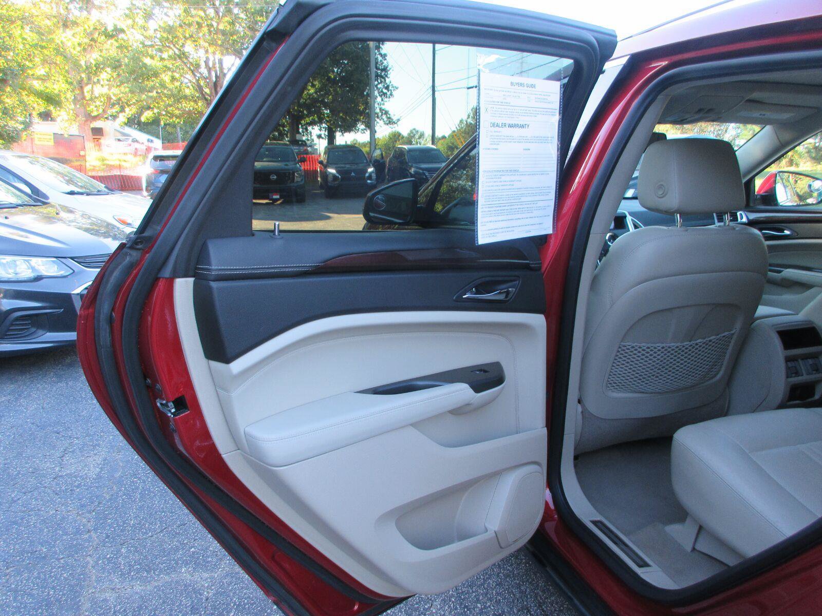 Used 2012 Cadillac SRX Luxury FWD image 17