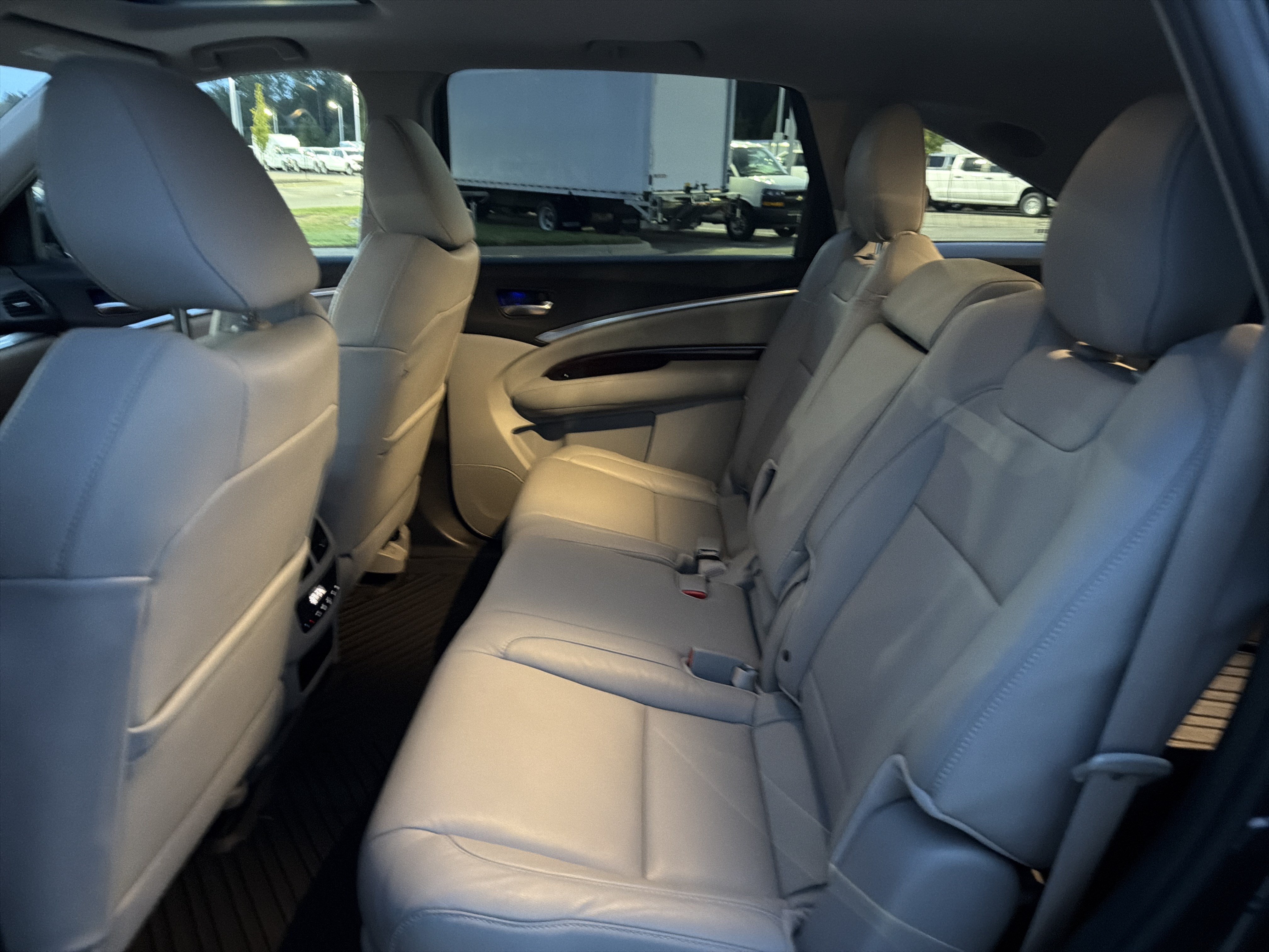 Used 2014 Acura MDX w/ Technology Package AWD/4WD image 30
