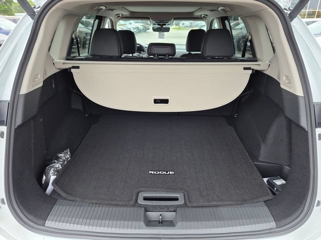 Used 2026 Nissan Rogue Dark Armor FWD image 28