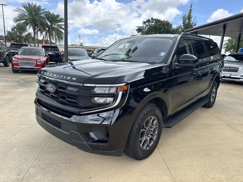 Certified 2025 Ford Expedition Max Active RWD image 4