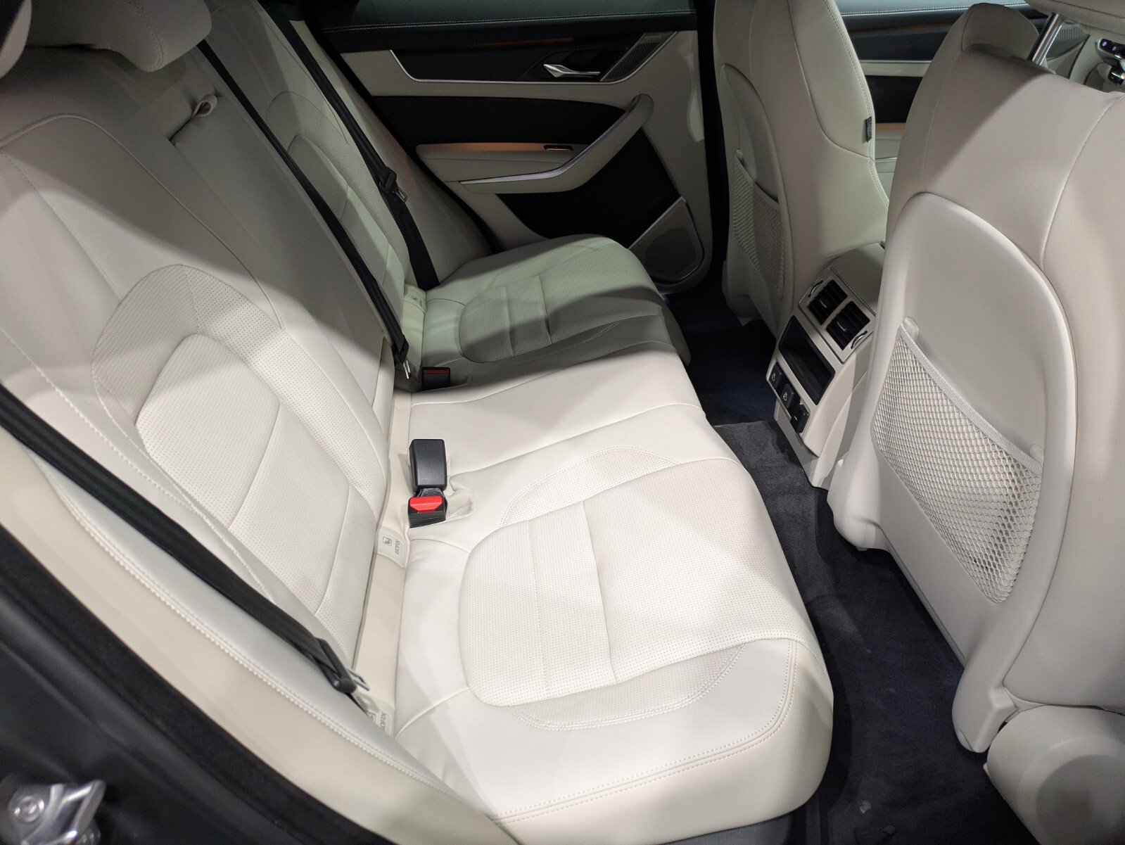 New 2026 Jaguar F-PACE R-Dynamic S image 21