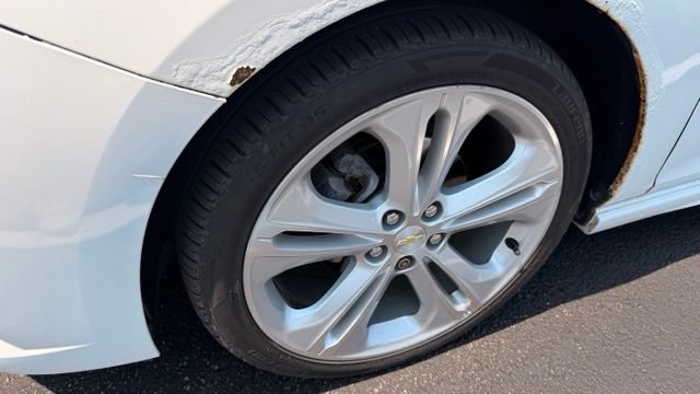 Used 2018 Chevrolet Cruze Premier w/ Premier True North Edition FWD image 9