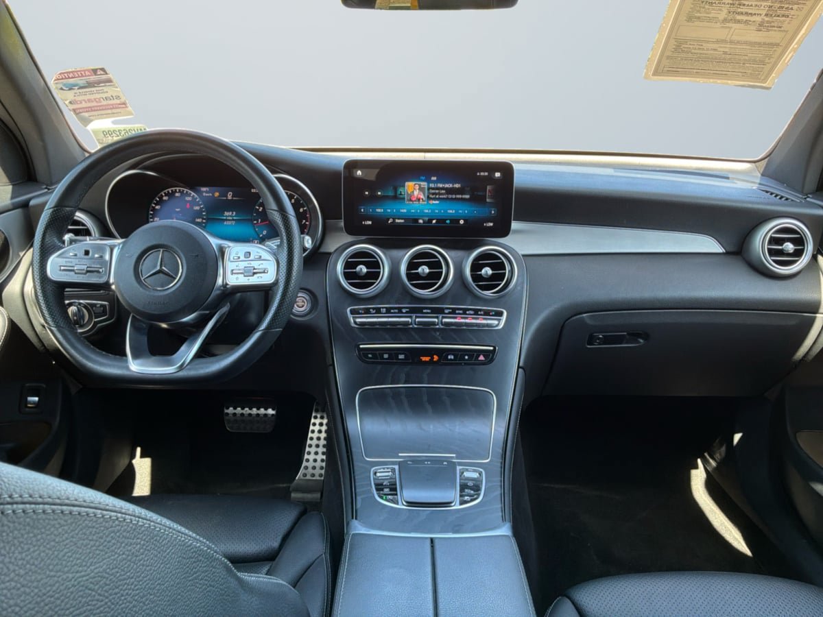 Used 2021 Mercedes-Benz GLC 300 w/ AMG Line image 10