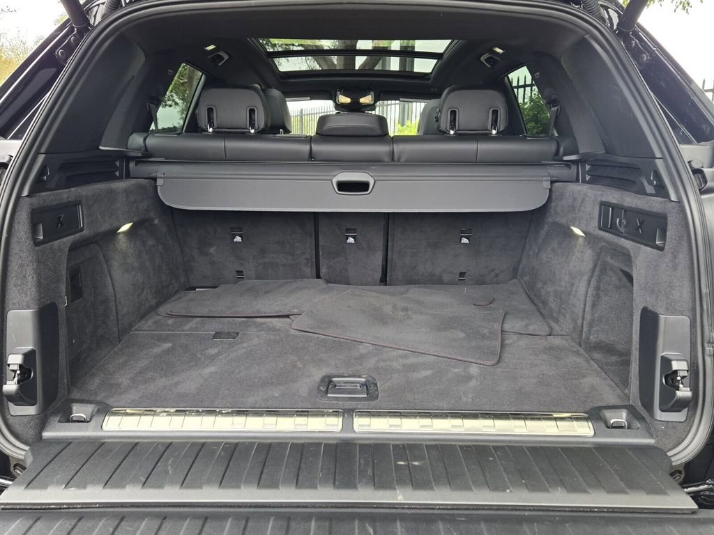 Used 2025 BMW X5 xDrive50e image 15