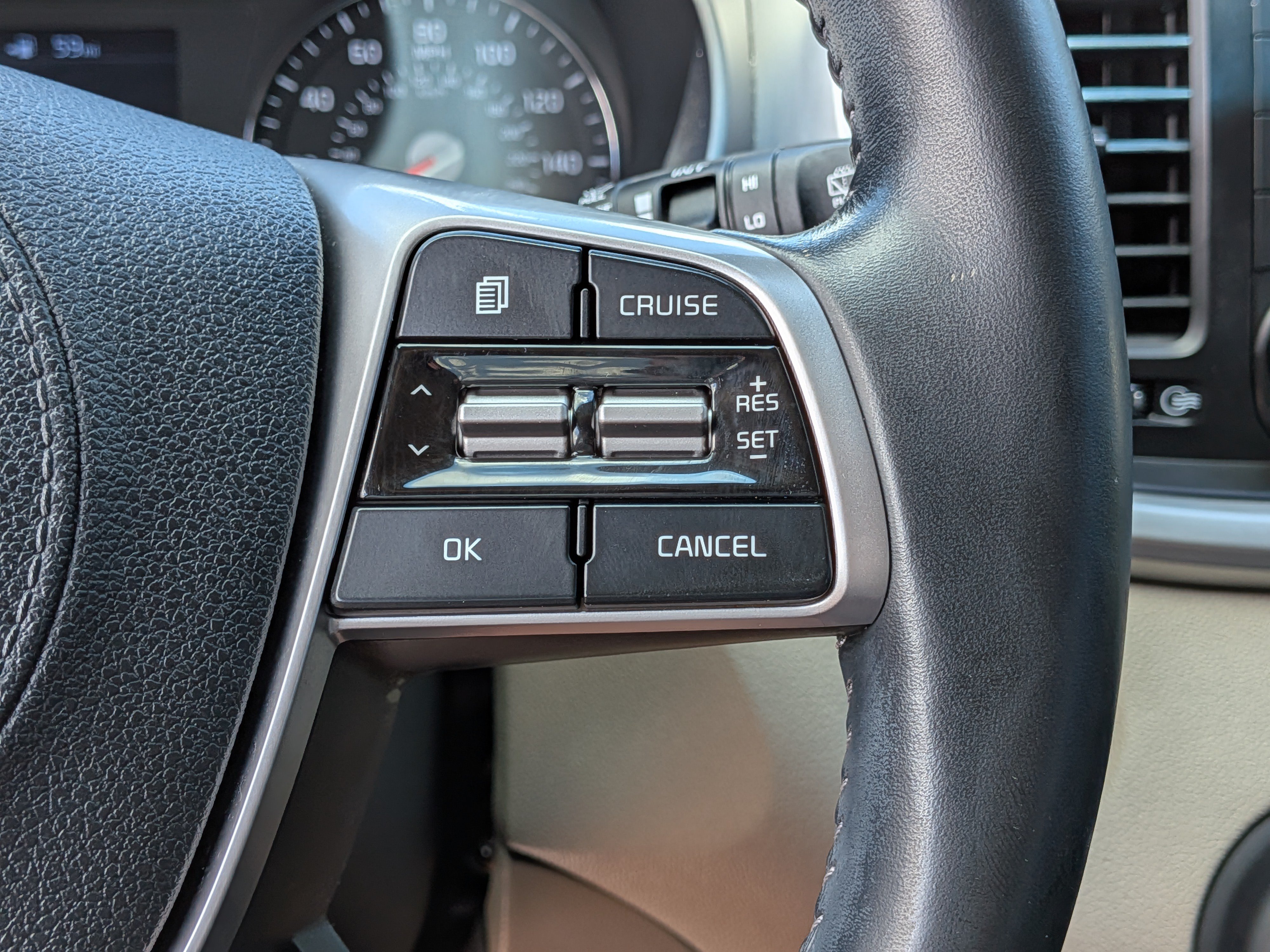 Used 2020 Kia Sorento S FWD image 25