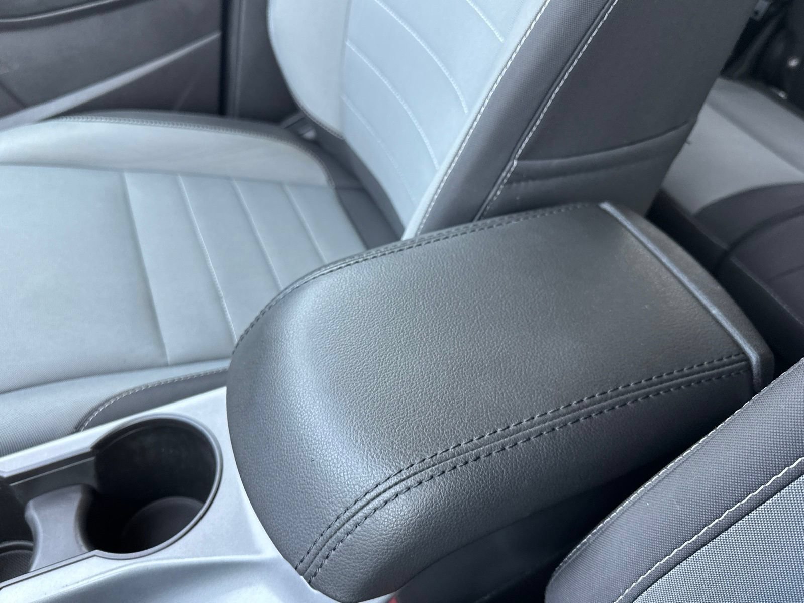 Used 2015 Ford Escape SE FWD image 71