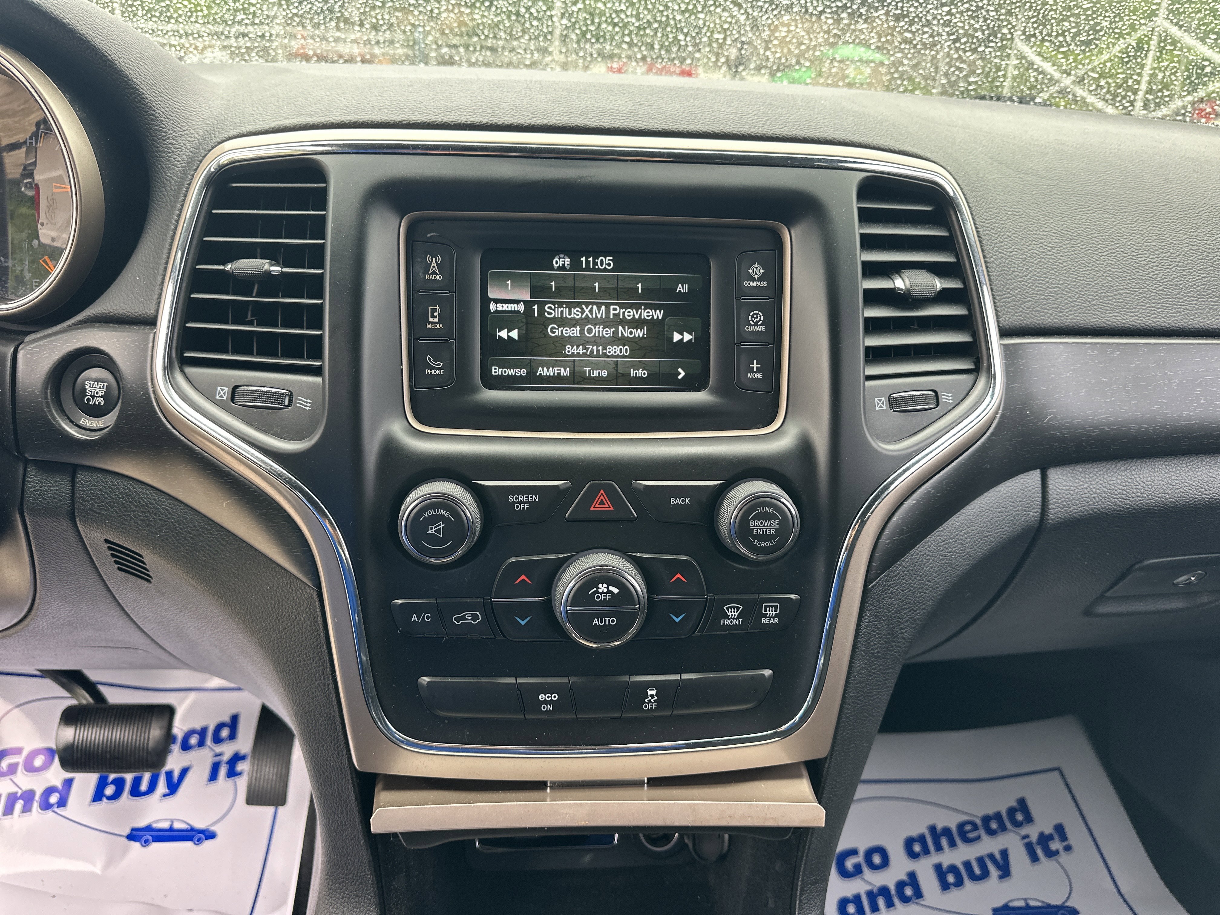 Used 2015 Jeep Grand Cherokee Laredo w/ Quick Order Package 23E AWD/4WD image 14