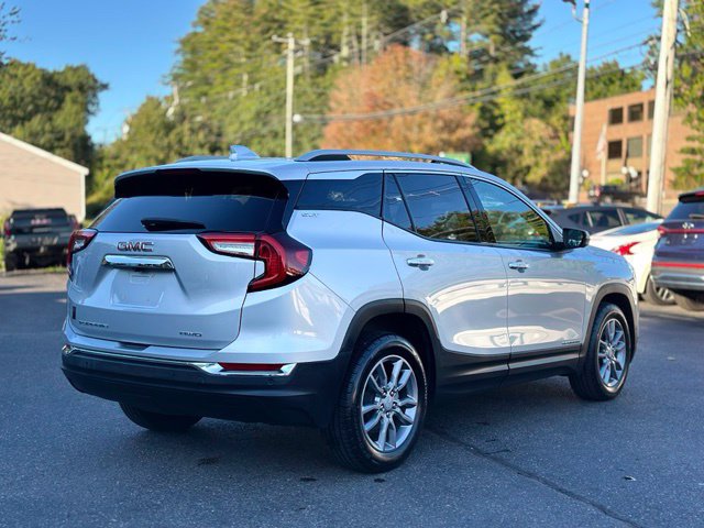 Used 2022 GMC Terrain SLT w/ Tech Package AWD/4WD image 7