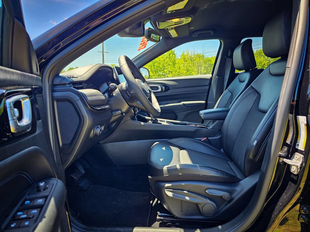 New 2026 Jeep Compass Latitude AWD/4WD image 11