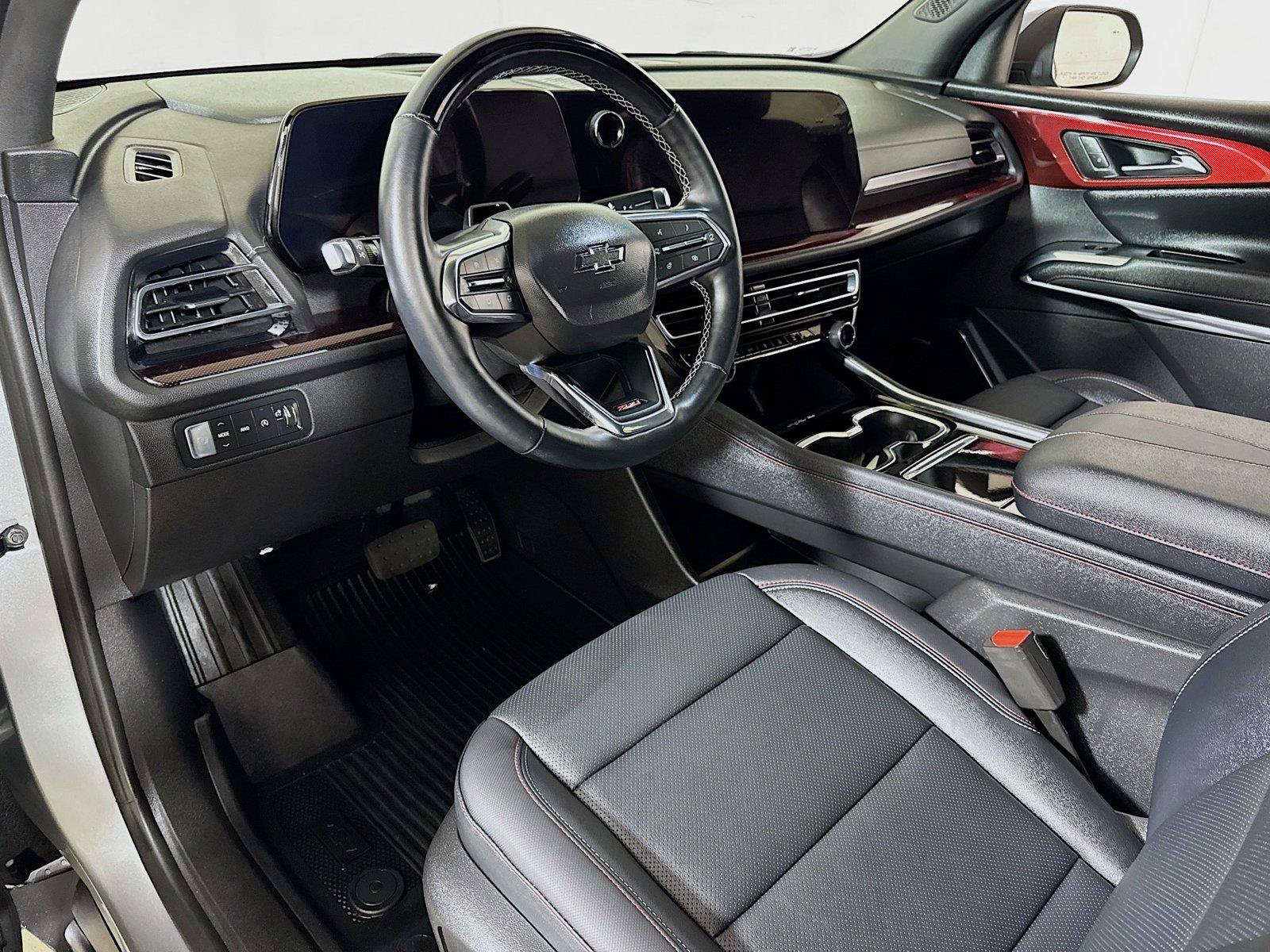 Used 2026 Chevrolet Traverse Z71 w/ Enhanced Driving Package AWD/4WD image 7