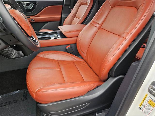 Used 2025 Lincoln Aviator Reserve w/ Illumination Package RWD image 16