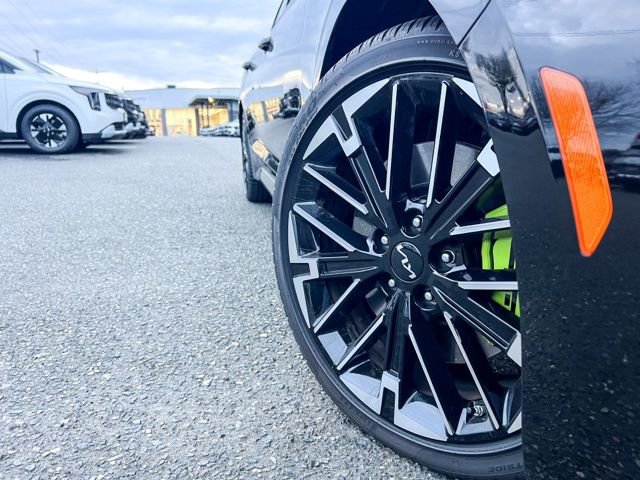 New 2026 Kia K5 GT image 2