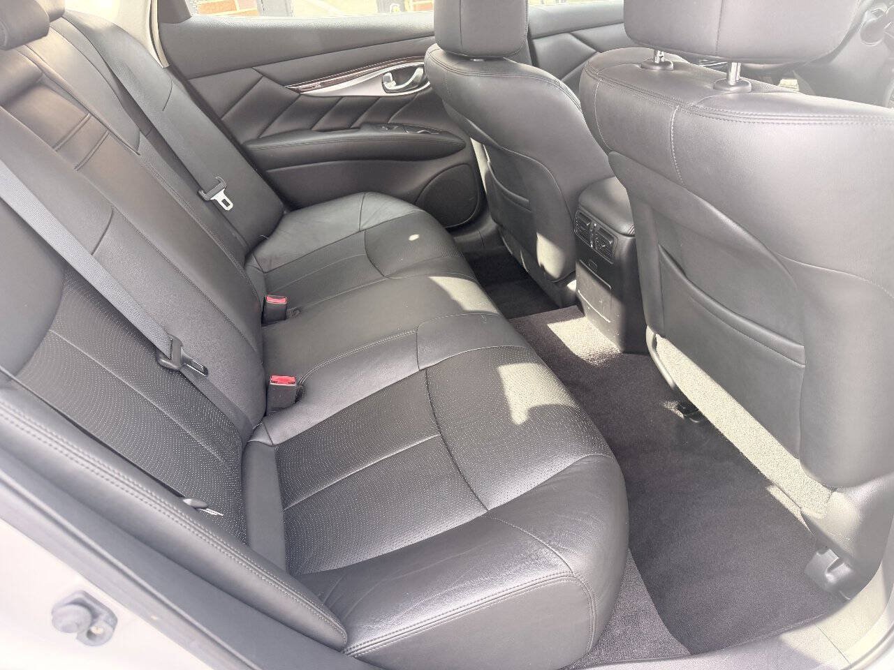 Used 2011 INFINITI M37 x w/ Premium Pkg AWD/4WD image 18