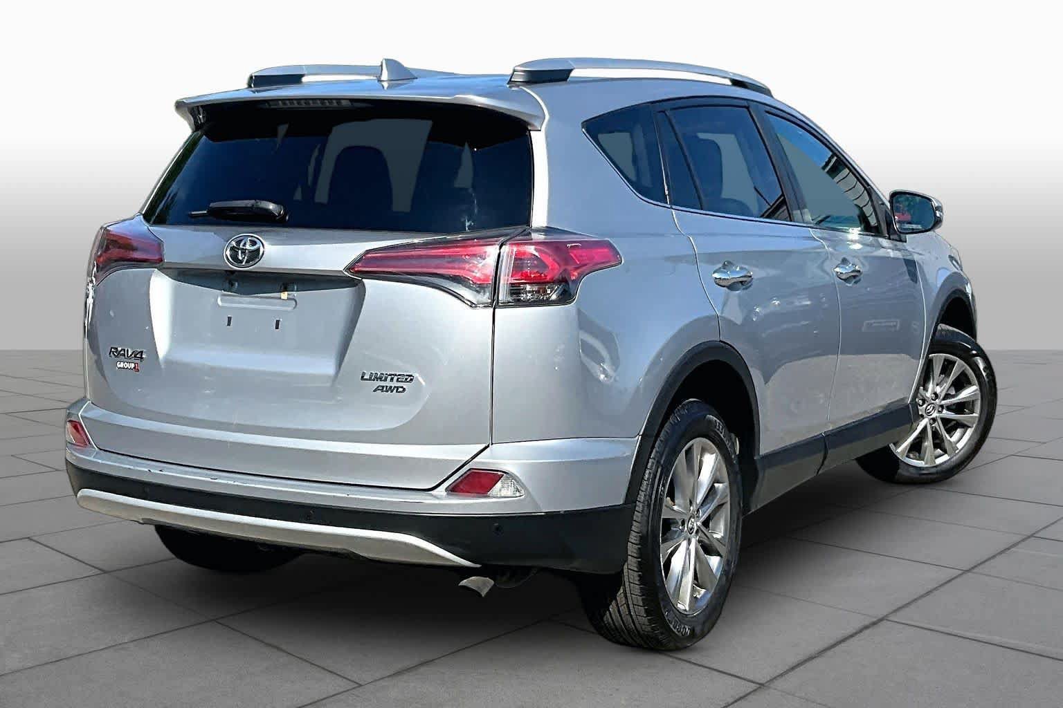 Used 2016 Toyota RAV4 Limited AWD/4WD image 26
