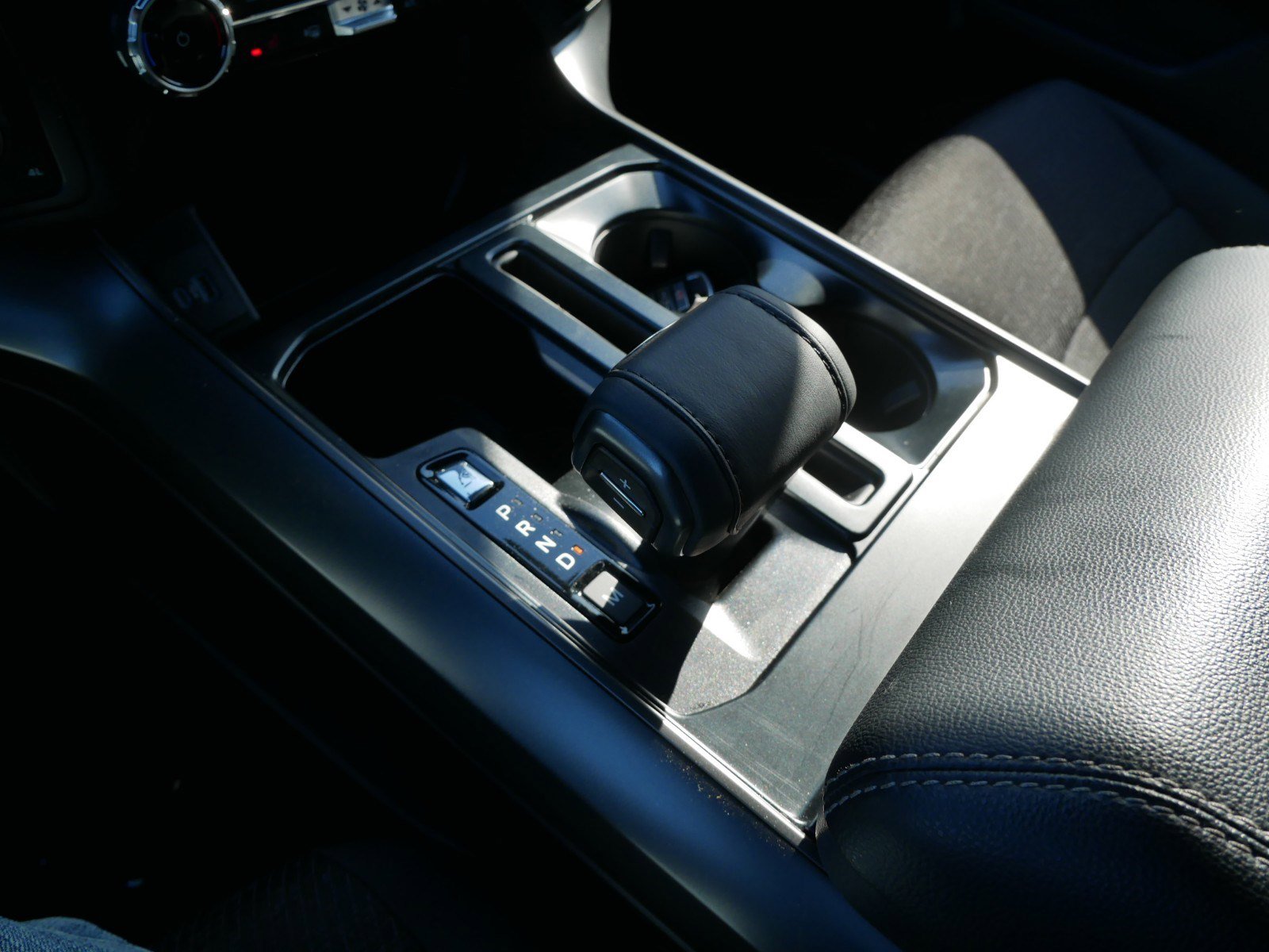 New 2024 Ford F150 XLT w/ Equipment Group 302A MID image 24