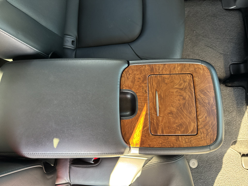 Used 2024 Nissan Armada SL w/ Captain's Chairs Package RWD image 17