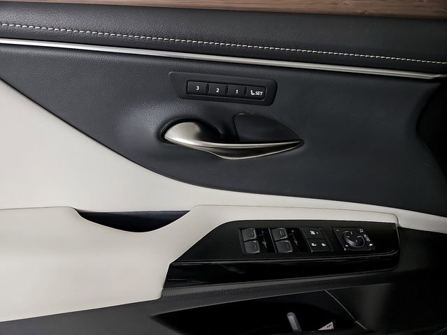 Used 2024 Lexus ES 350 w/ Premium Package image 13