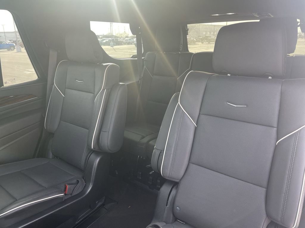 Certified 2024 Cadillac Escalade Premium Luxury image 38