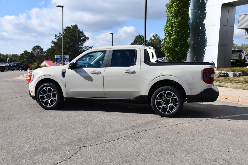 New 2025 Ford Maverick Lariat image 3