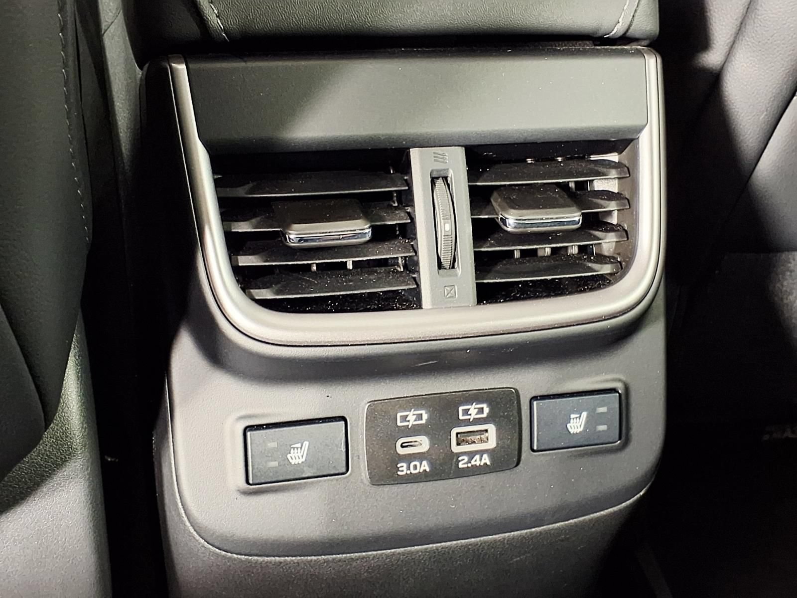 Certified 2025 Subaru Outback Limited AWD/4WD image 10