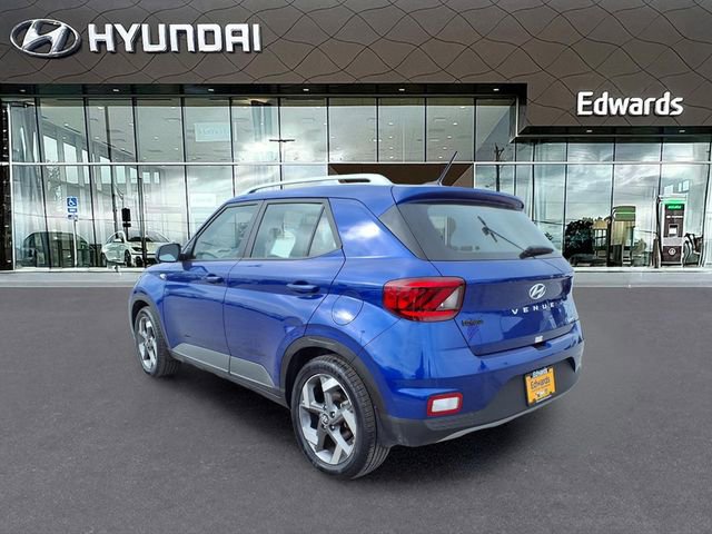 Certified 2025 Hyundai Venue SEL FWD image 5