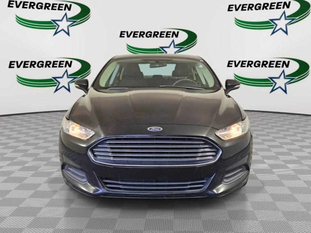 Used 2016 Ford Fusion SE FWD image 8