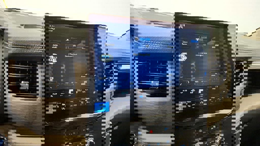 Used 2024 Ford Expedition Limited image 16