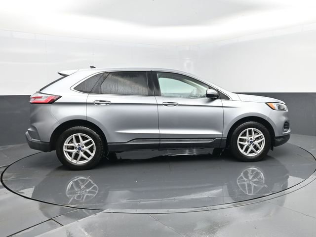 Used 2022 Ford Edge SEL image 4