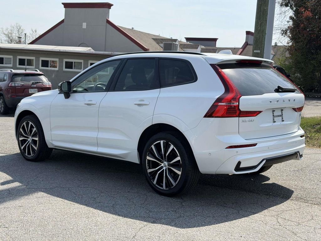 Used 2024 Volvo XC60 B5 Plus w/ Climate Package image 22