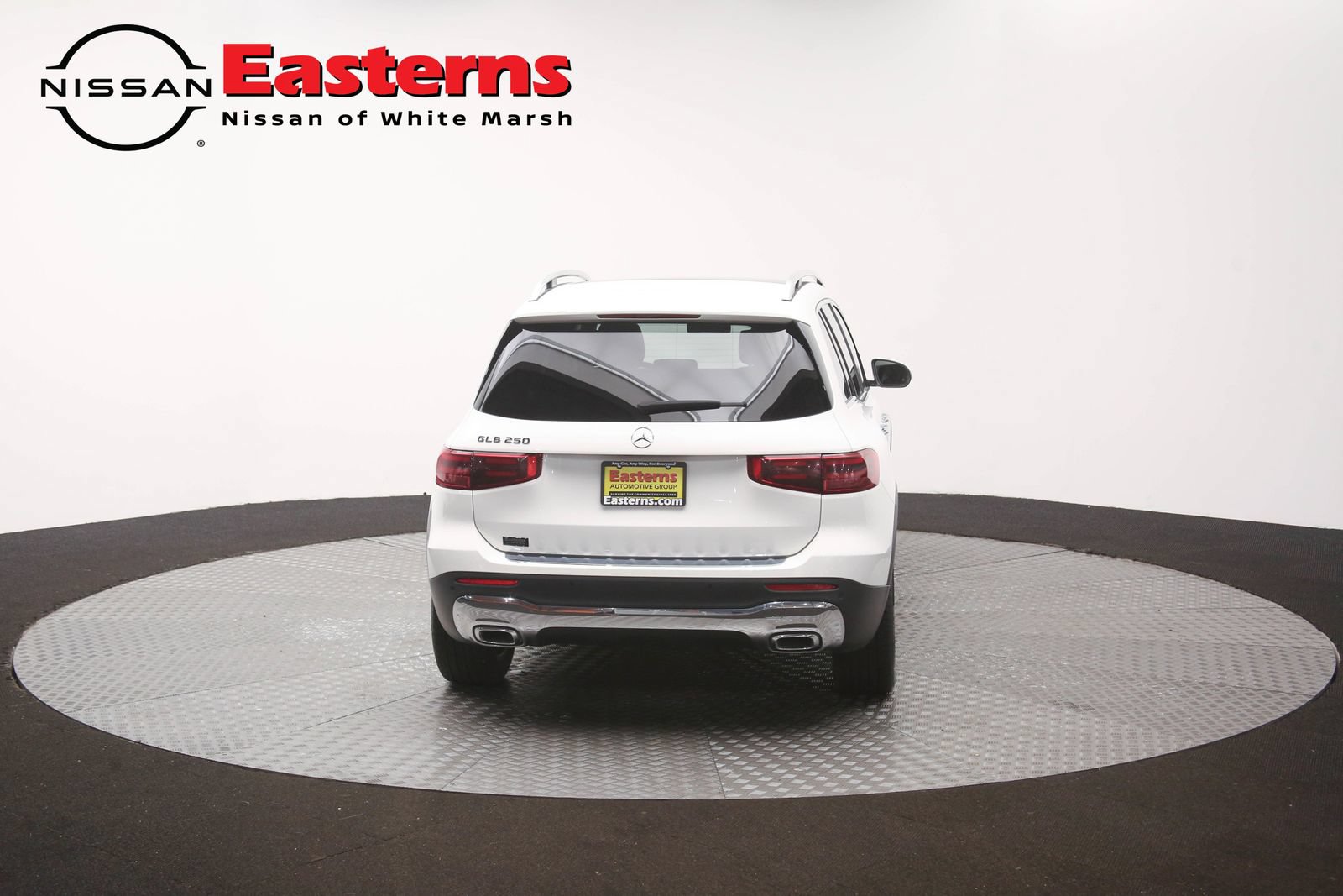 Used 2025 Mercedes-Benz GLB 250 w/ Exclusive Package image 40