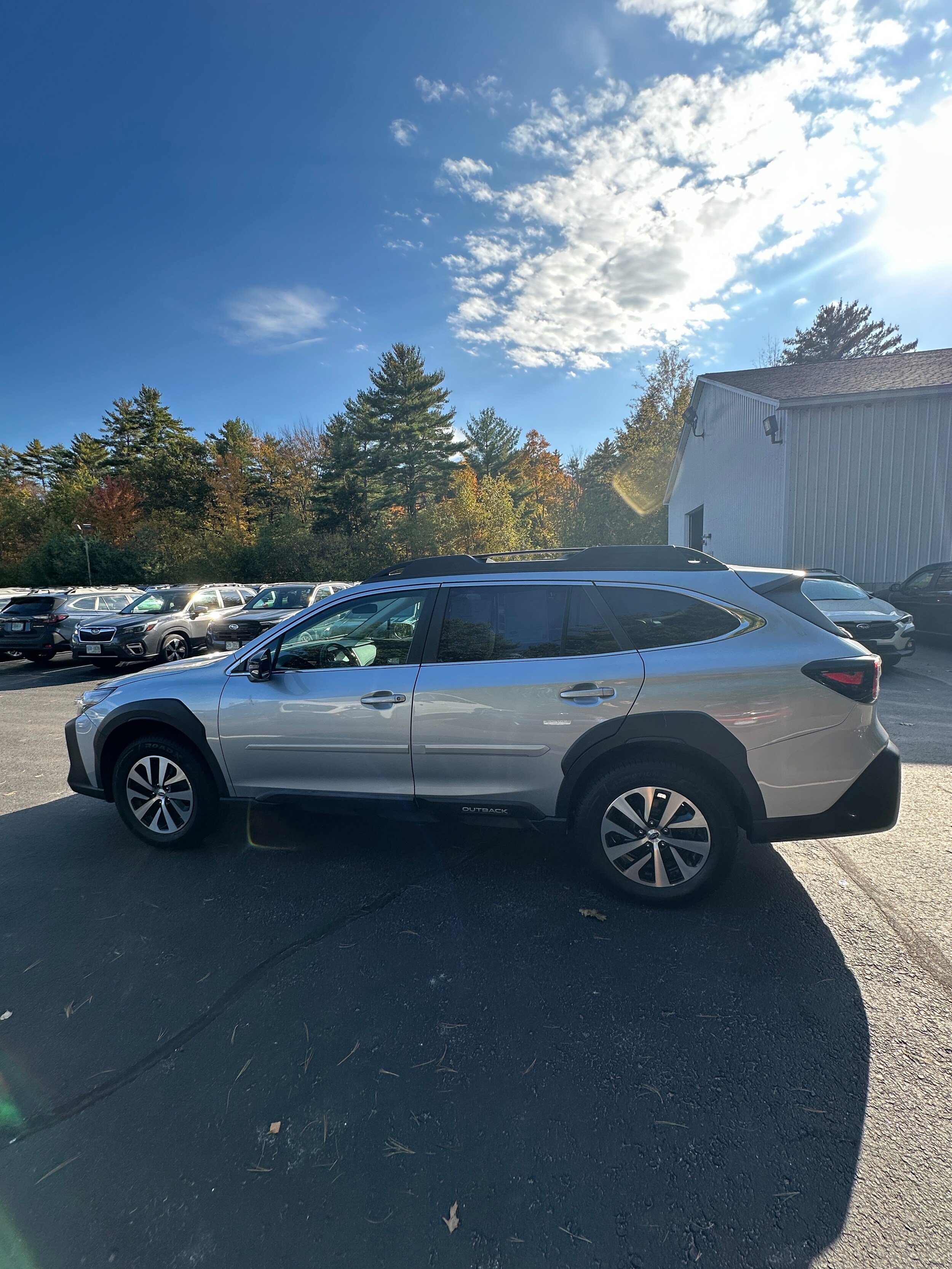 Used 2024 Subaru Outback Premium AWD/4WD image 11
