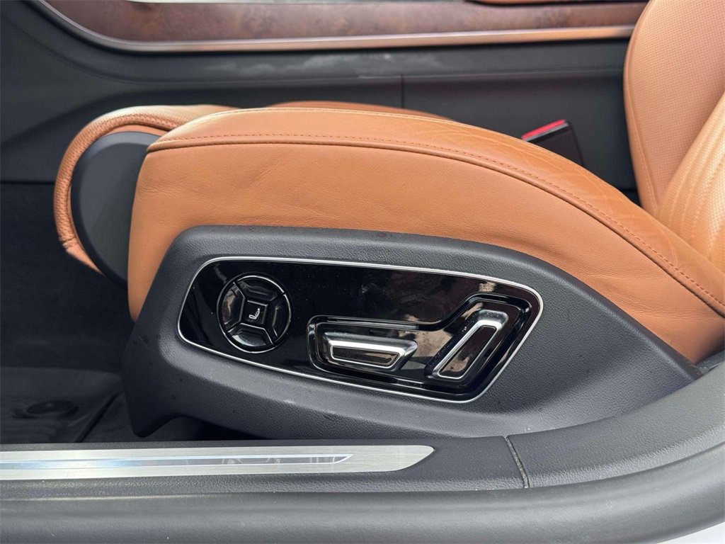 Used 2023 Audi A8 L 3.0T w/ Comfort Plus Package image 9