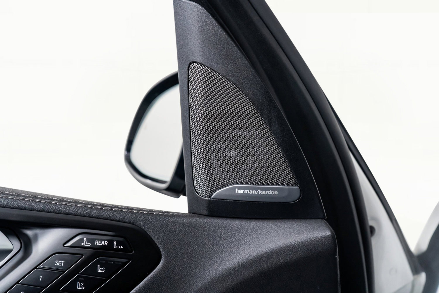 Used 2025 BMW X7 M60i image 46