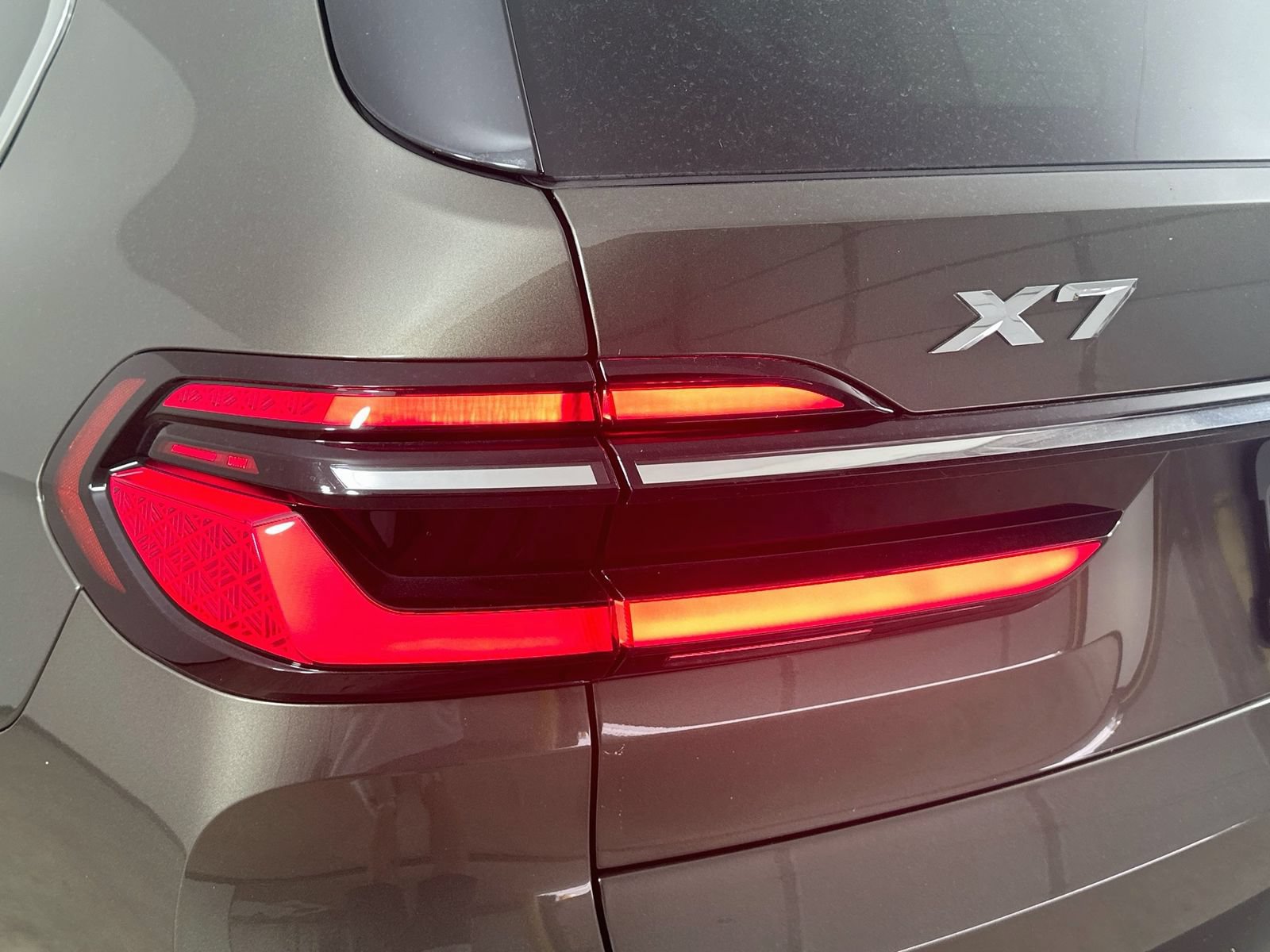 Used 2026 BMW X7 xDrive40i w/ Premium Package AWD/4WD image 12