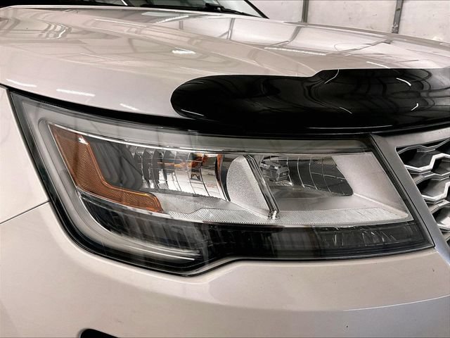 Used 2017 Ford Explorer Platinum AWD/4WD image 28