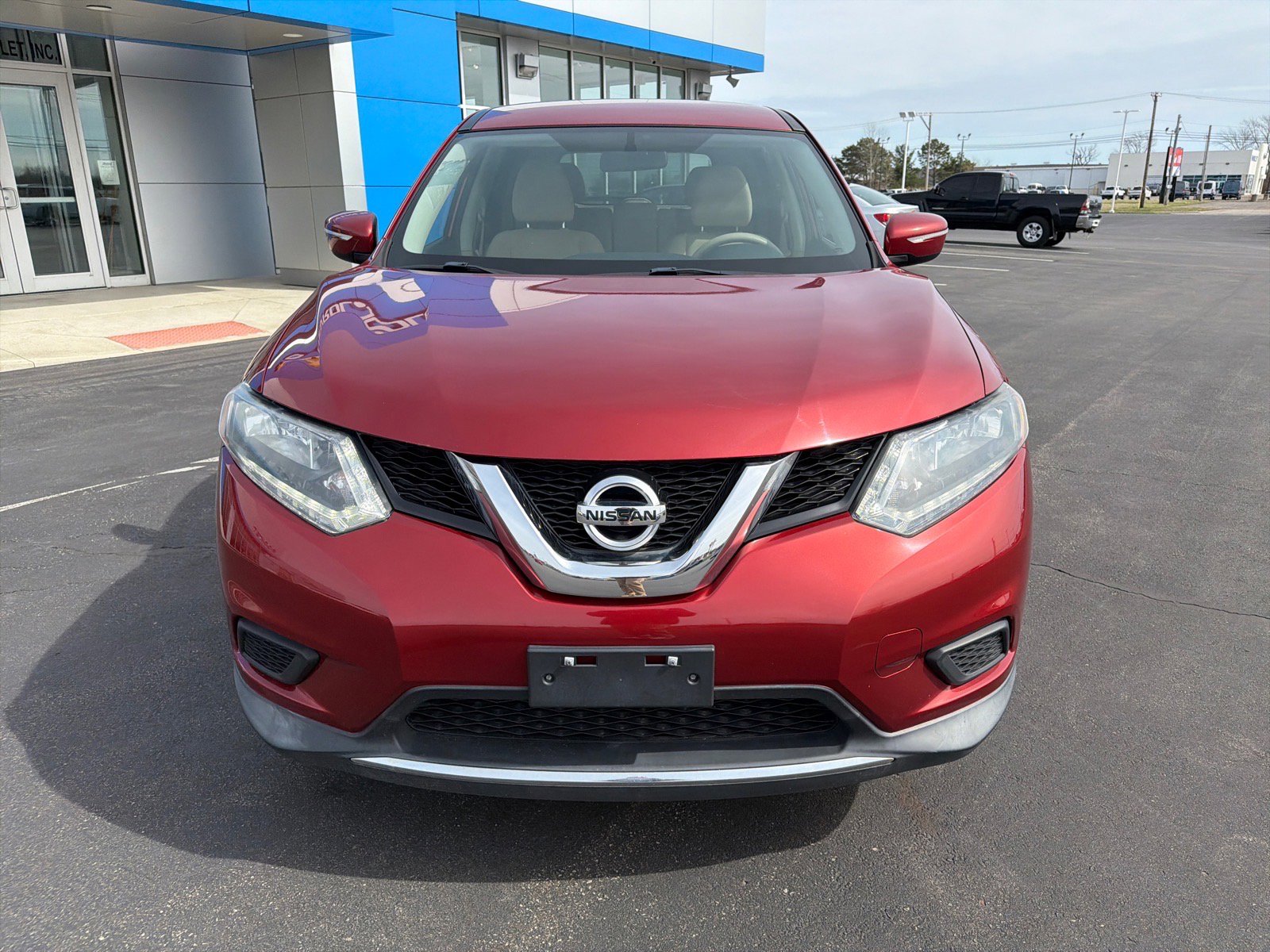 Used 2015 Nissan Rogue S image 2