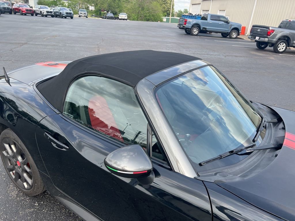 Used 2018 FIAT 124 Spider Abarth image 19