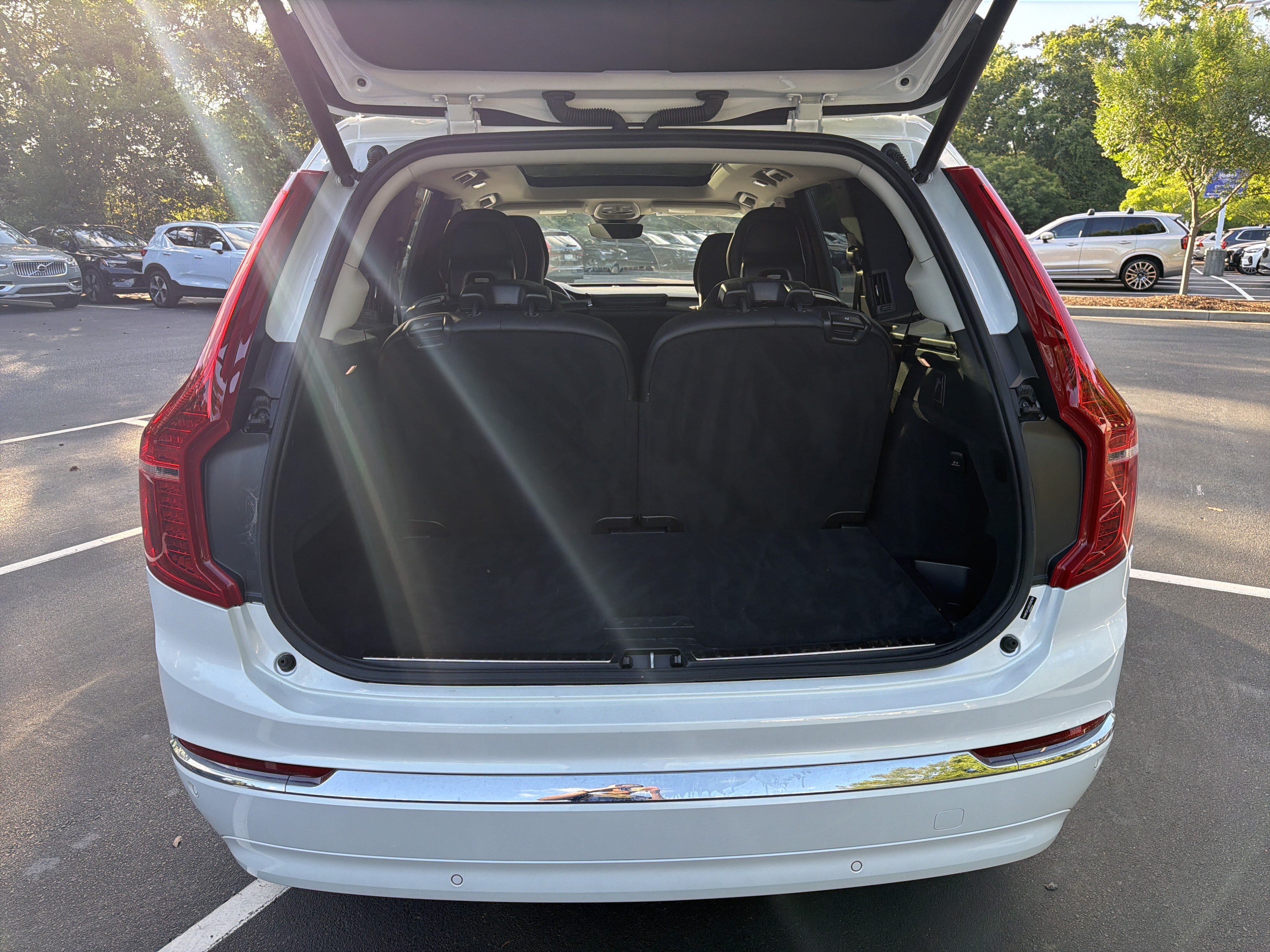 Certified 2025 Volvo XC90 B5 Core AWD/4WD image 34