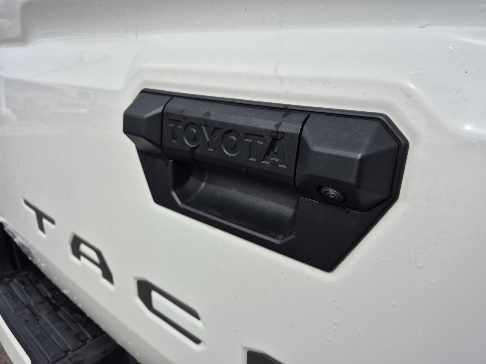 Certified 2025 Toyota Tacoma SR5 image 21