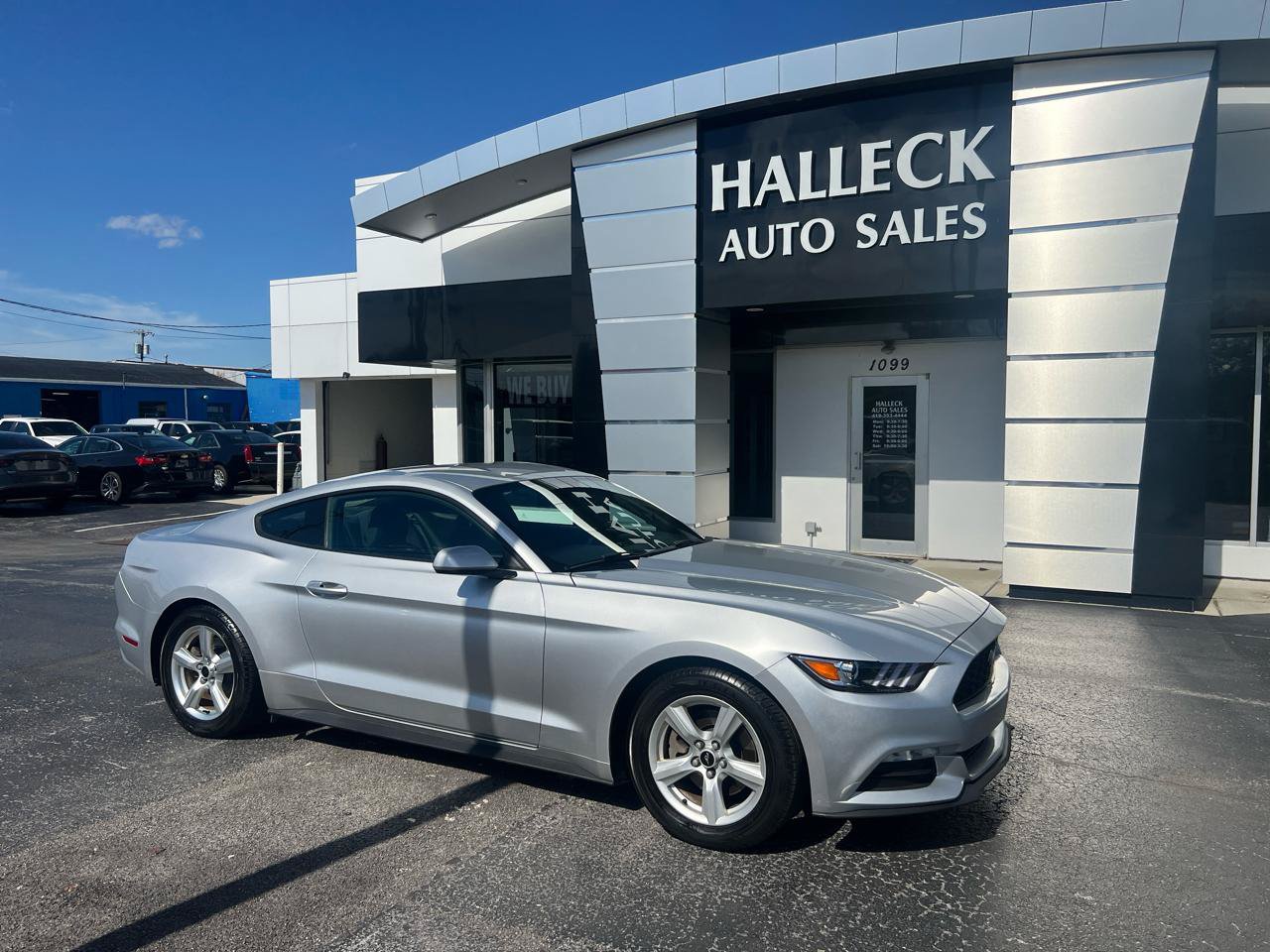 Used 2017 Ford Mustang Coupe RWD image 6