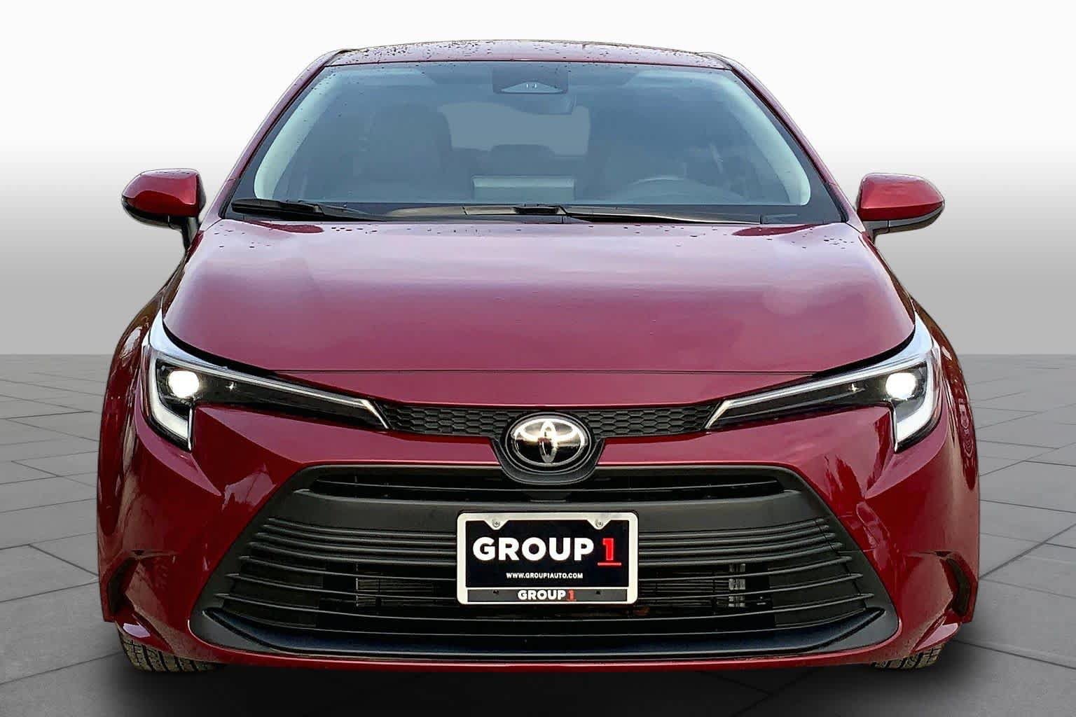 Used 2026 Toyota Corolla LE FWD image 4