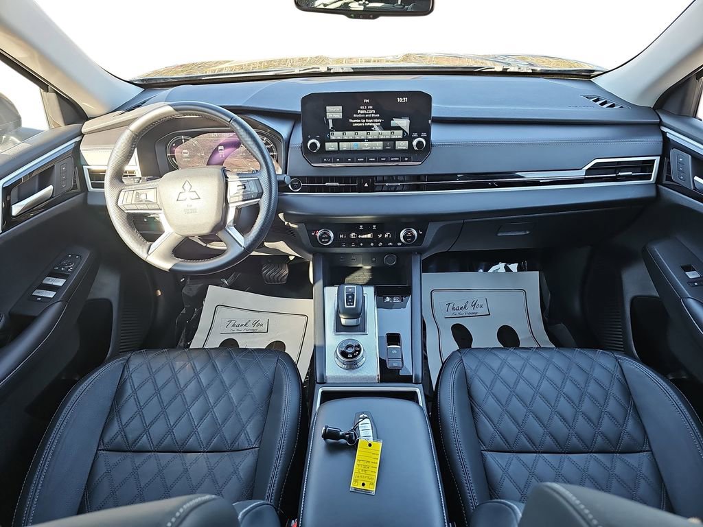 Used 2023 Mitsubishi Outlander SEL image 12