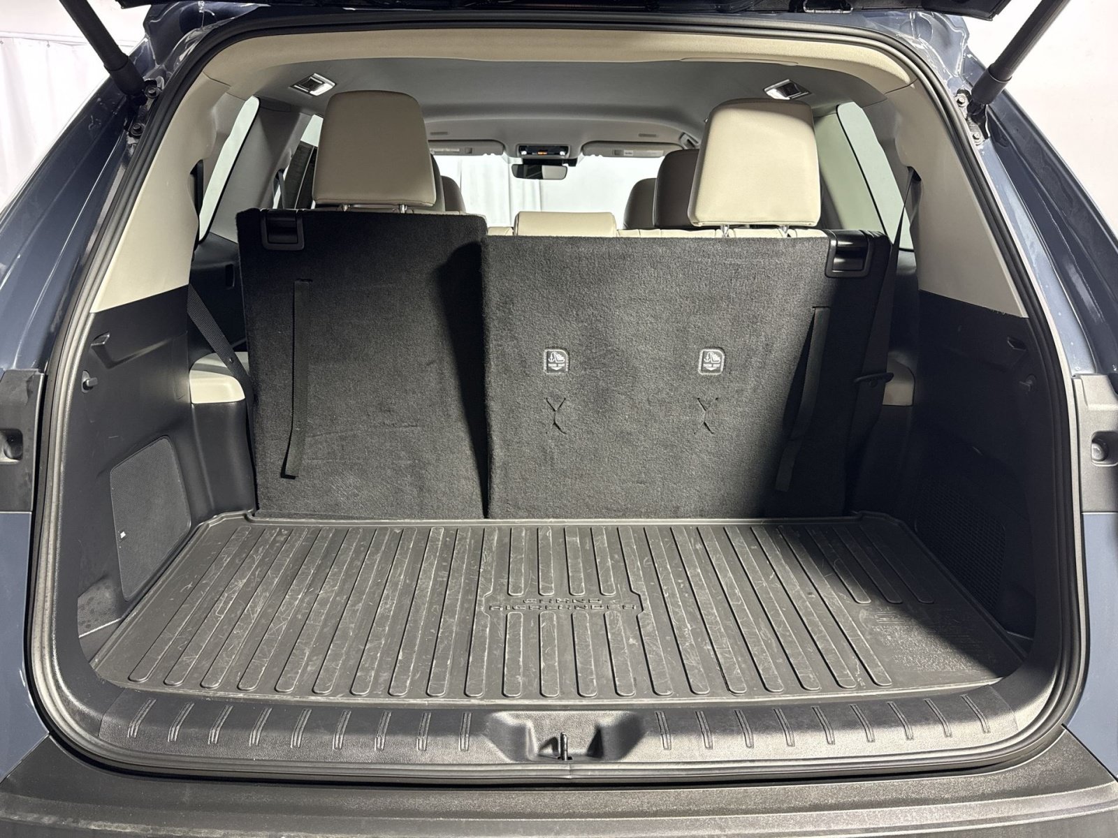 Used 2024 Toyota Grand Highlander AWD image 38