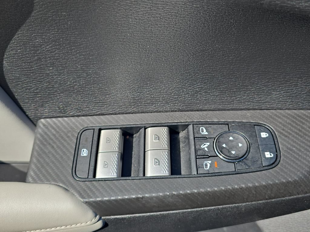 Used 2025 Mitsubishi Outlander SE AWD/4WD image 29