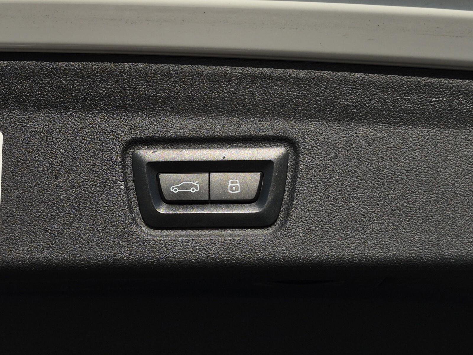 Certified 2023 BMW i4 eDrive35 w/ Premium Package image 9