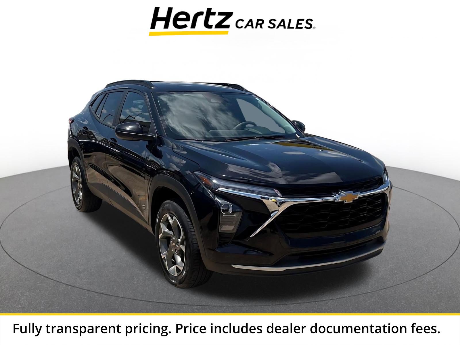 Used 2025 Chevrolet Trax LT FWD image 1