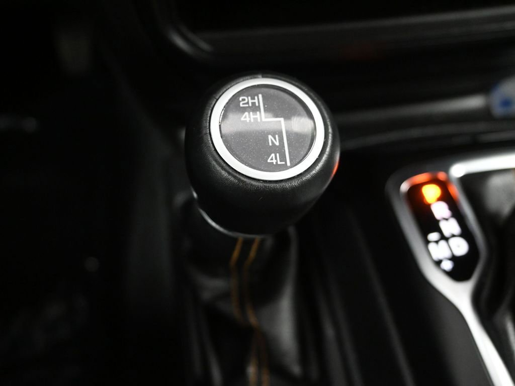 Used 2023 Jeep Gladiator Overland image 24