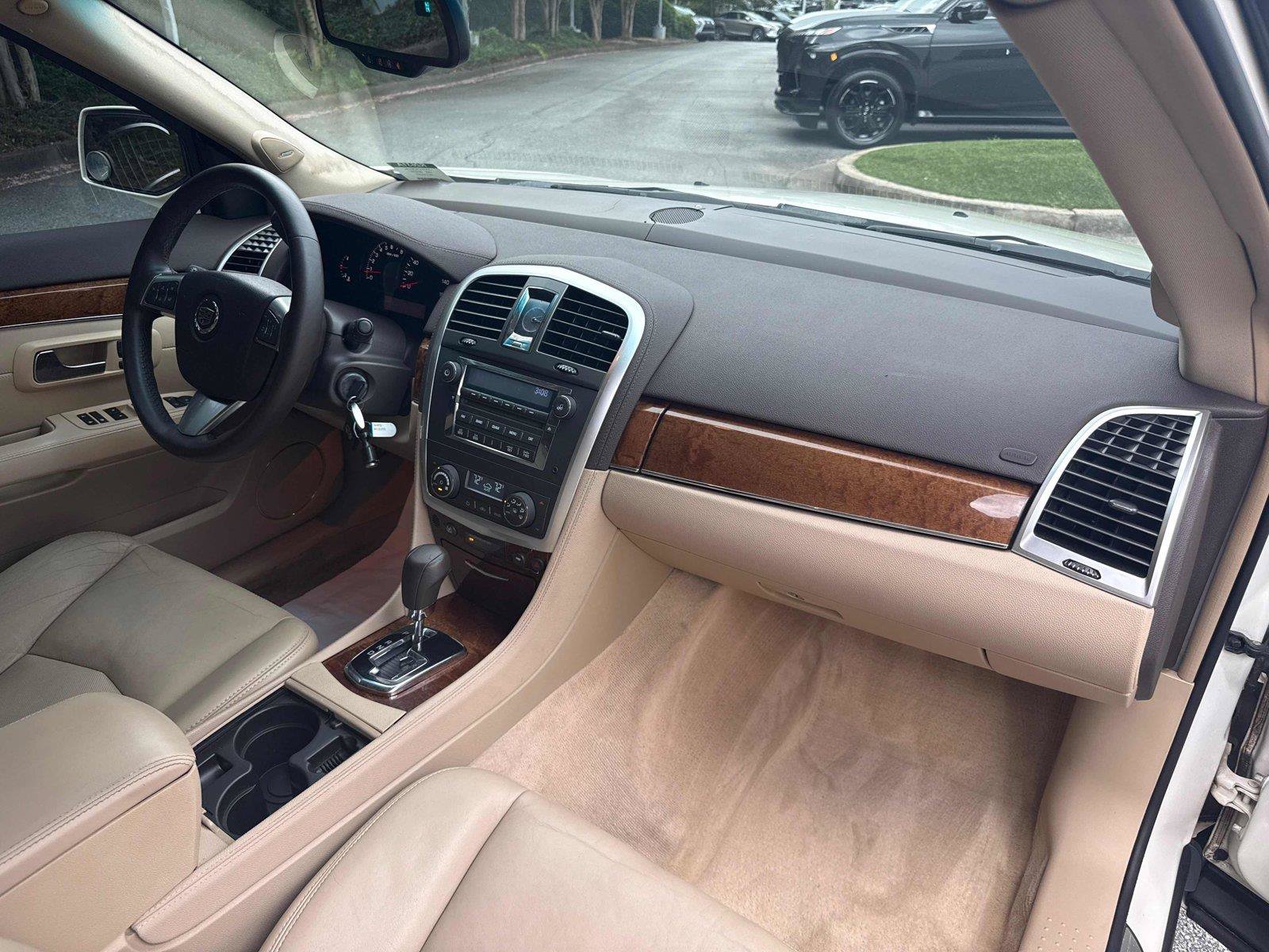 Used 2009 Cadillac SRX AWD w/ Third Row Seating Package image 26