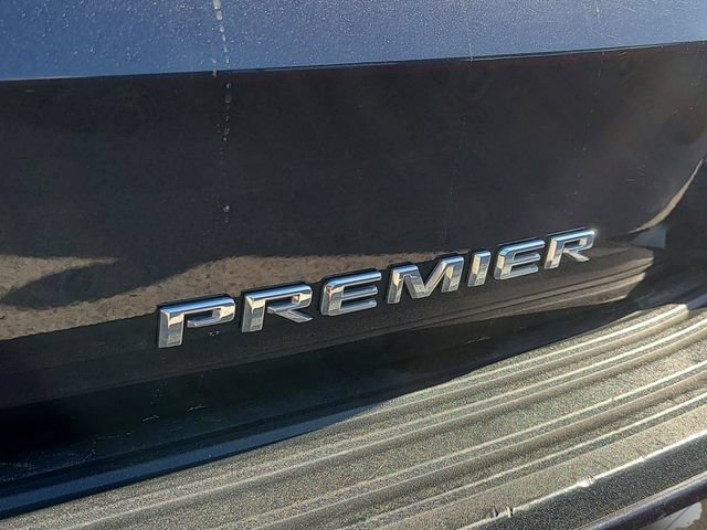 Used 2024 Chevrolet Suburban Premier RWD image 36